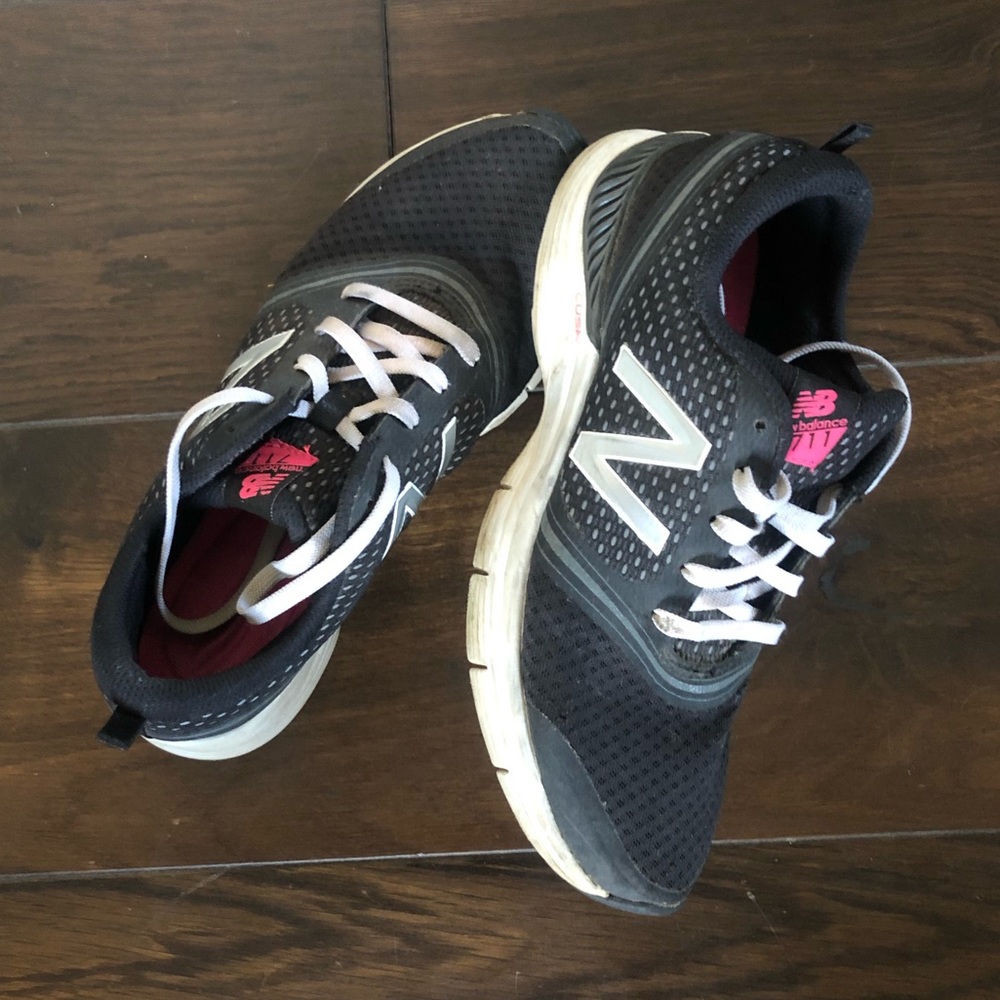 New Balance Black 711 Sneakers